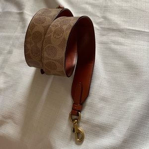 Coach Novelty Strap Khaki & Rust.